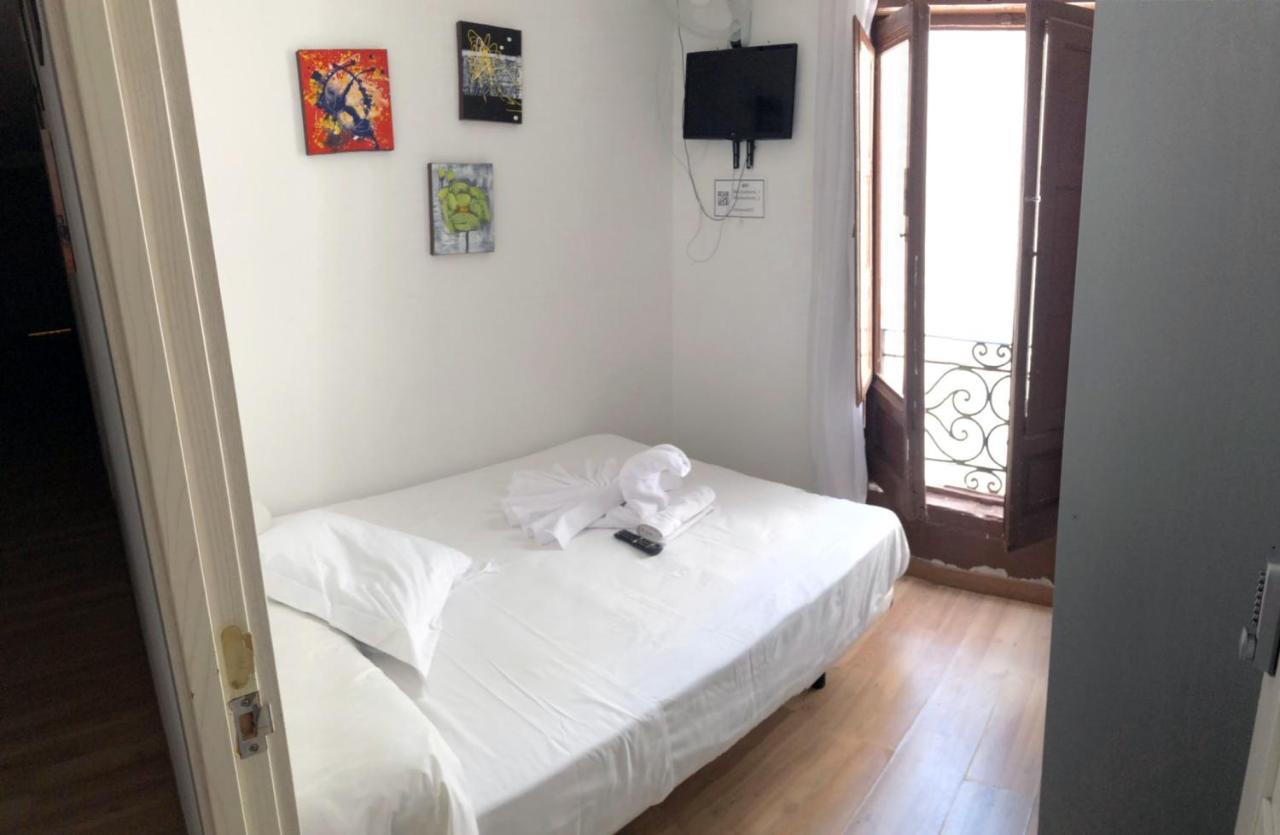 Gran Via Sol Rooms Madrid Exterior photo